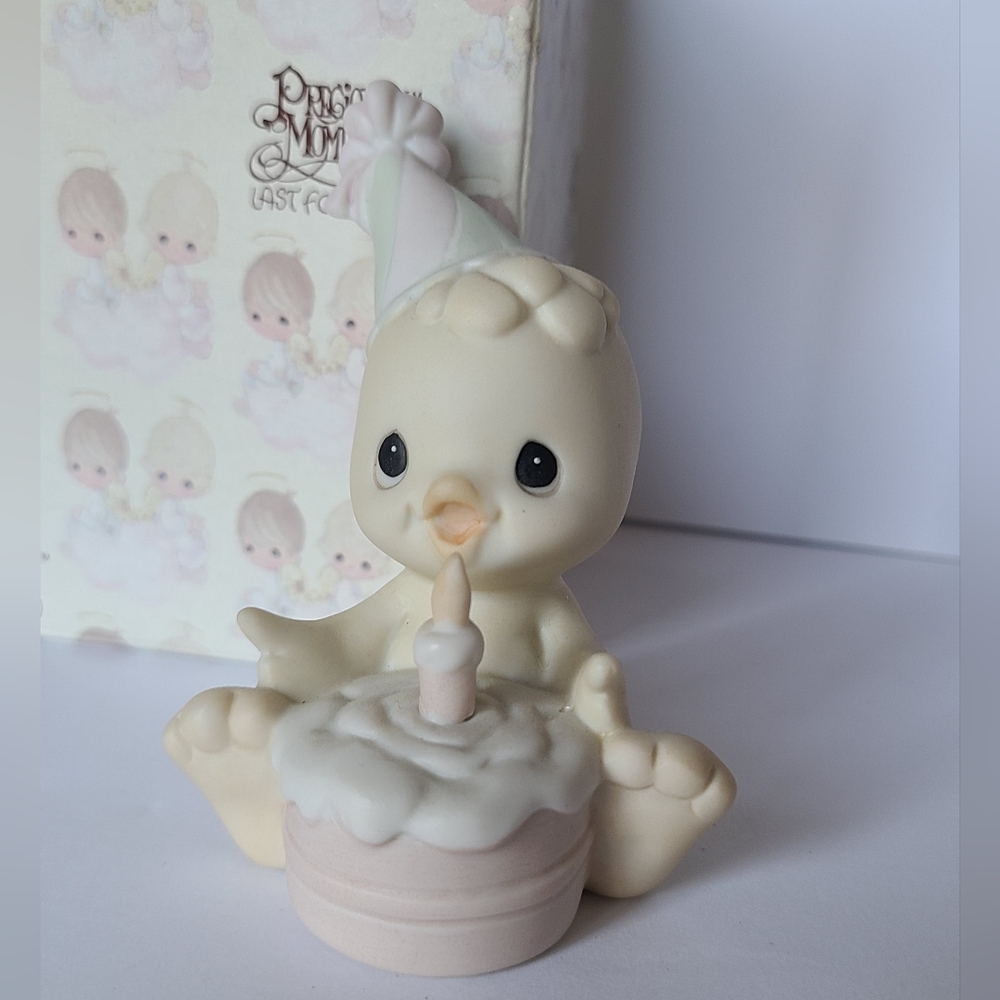 Vintage Precious Moments Birthday Bird Porcelain Collectible Figurine